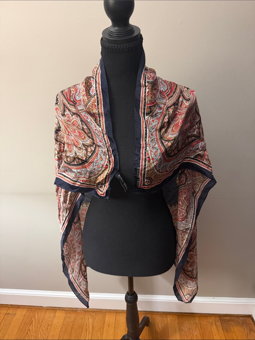 Vintage Ellen Tracy 100% Silk Paisley Scarf 34” Hand Rolled Japan. Navy and red